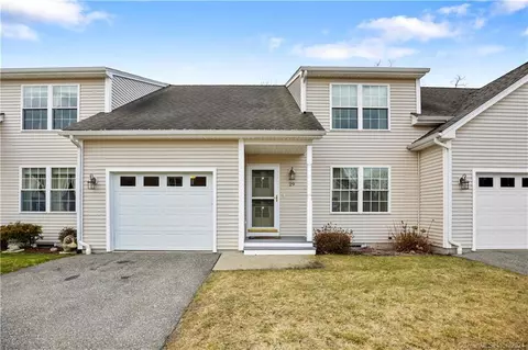 29 Cross Creek Rd #29, Plainfield, CT 06374