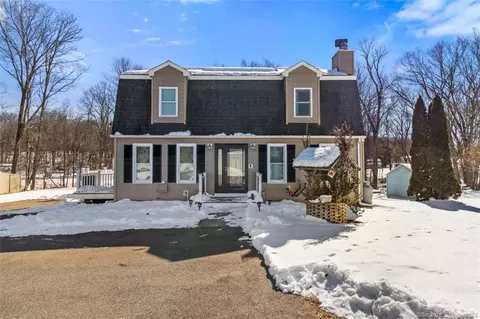511 Gracey Ave, Meriden, CT 06451