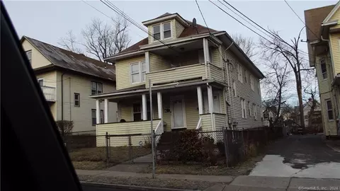 59 Sterling St, Hartford, CT 06112