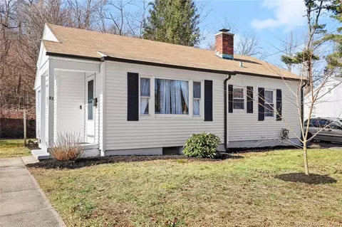 31 Brookside Ave, Naugatuck, CT 06770