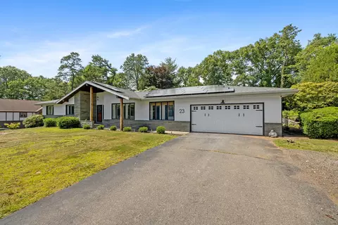 23 Pinewood Dr, Vernon, CT 06066