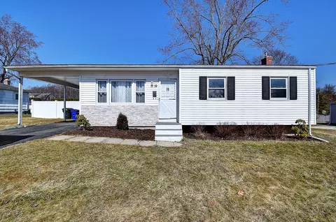 19 Sadler St, Windsor Locks, CT 06096