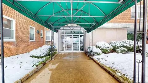 50 Fairview Ave #3D, Norwalk, CT 06850