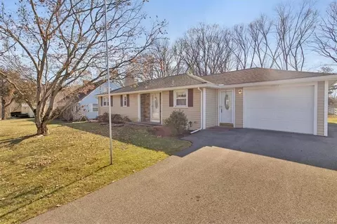 32 Brooklane Rd, Southington, CT 06479