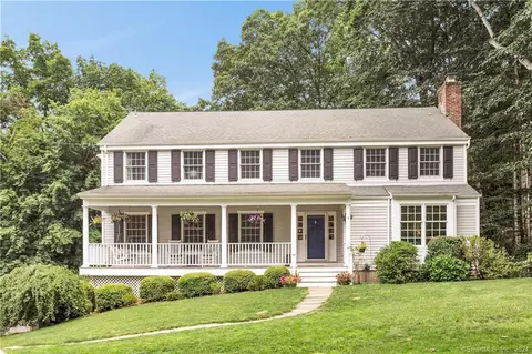 23 Georgian Ln, Darien, CT 06820