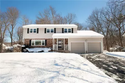 156 Deerfield Dr, Glastonbury, CT 06033