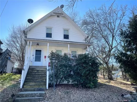 27 Yerrington Ave, Norwich, CT 06360
