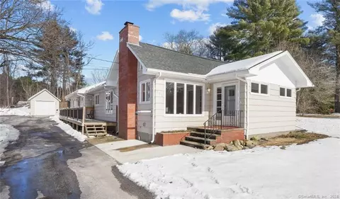 653 Quinebaug Rd, North Grosvenor Dale, CT 06255