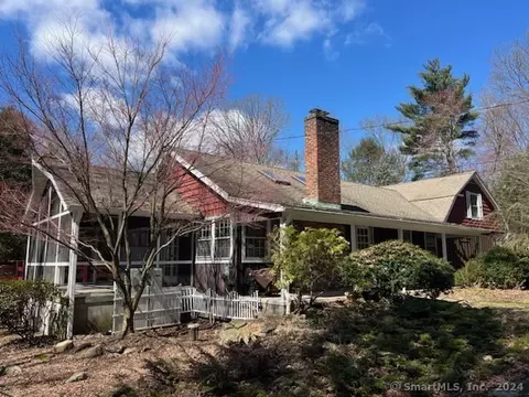 38 Lantern Ridge Rd, New Canaan, CT 06840