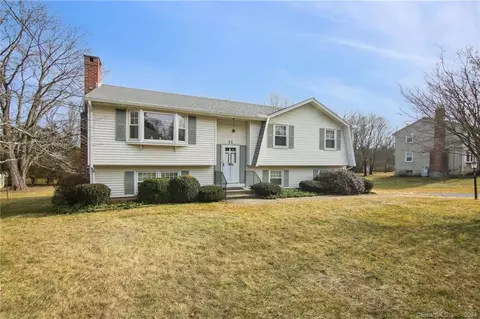 15 Renee Dr, Berlin, CT 06037