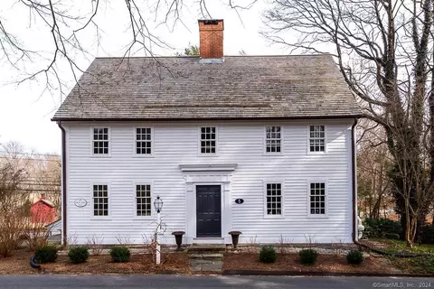 5 Gates Rd, Essex, CT 06426