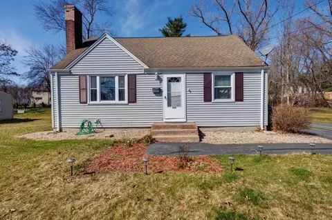 909 Plymouth St, Windsor, CT 06095