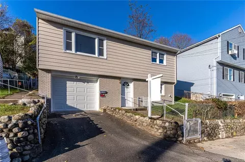 59 Alder St, Waterbury, CT 06708