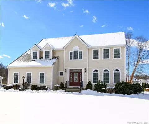 3 Dana Blvd, Wallingford, CT 06492