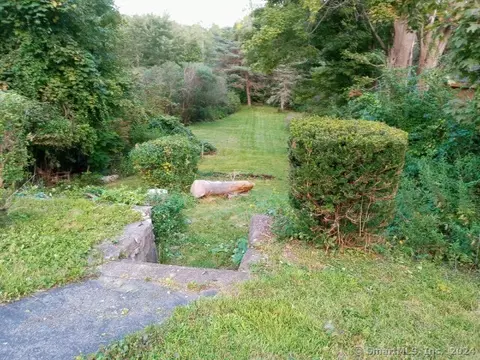 40 Red Mountain Ave, Torrington, CT 06790