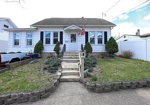 95 Girard Ave, East Haven, CT 06512