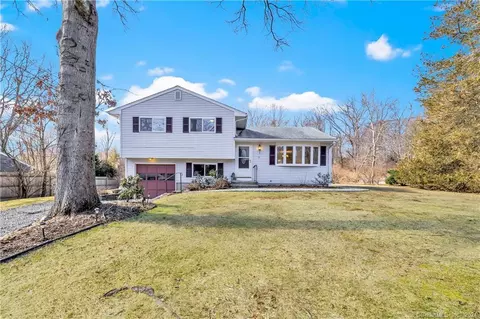 33 Stonecrop Rd N, Norwalk, CT 06851