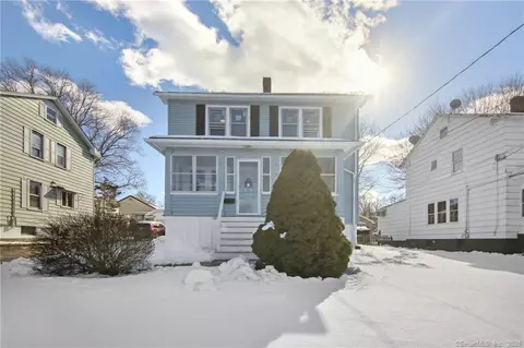 132 Woodbine St, Waterbury, CT 06705