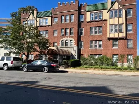 22 Glenbrook Rd #211, Stamford, CT 06902