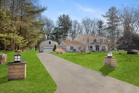 66 Center Rd, Tolland, CT 06084