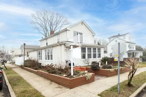 113 Dawson Ave, West Haven, CT 06516