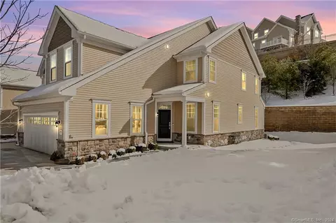 72 Winding Ridge Way #72, Danbury, CT 06810