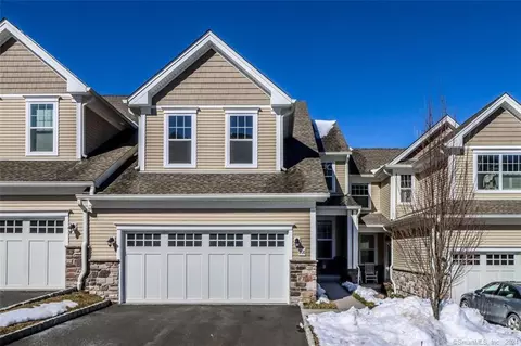 101 Winding Ridge Way, Danbury, CT 06810