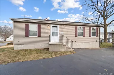 54 Ashcraft Rd, New London, CT 06320