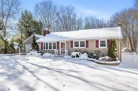 531 Atkins St, Middletown, CT 06457