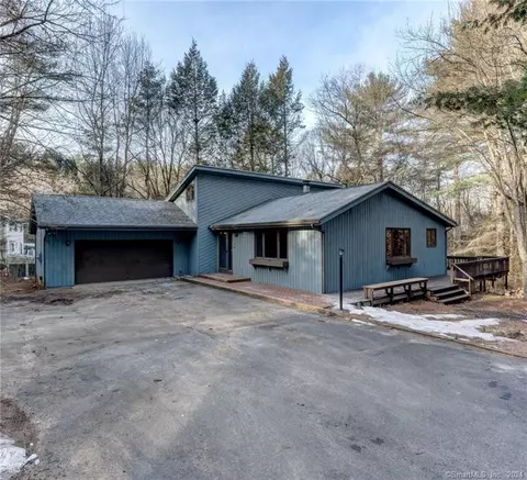 91 Lair Rd, New Hartford, CT 06057