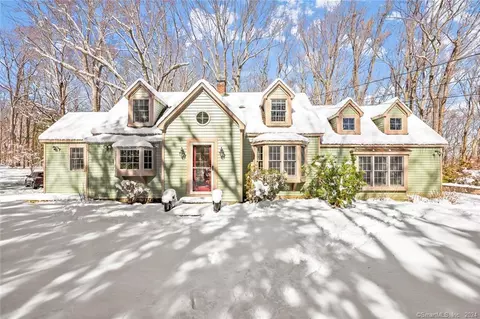 305 Florida Hill Rd, Ridgefield, CT 06877