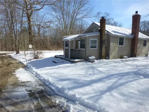 44 Hanover Versailles Rd, Sprague, CT 06330