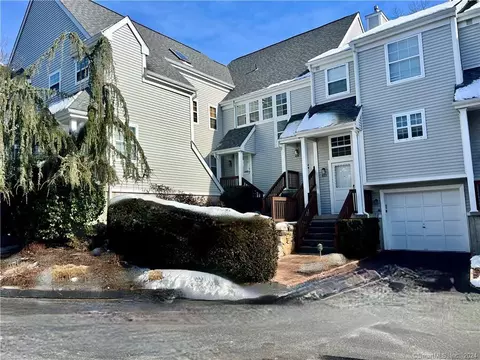415 Foxboro Dr #415, Norwalk, CT 06851