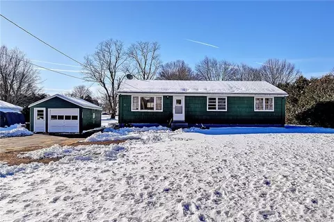 15 Rachel Rd, Windsor Locks, CT 06096