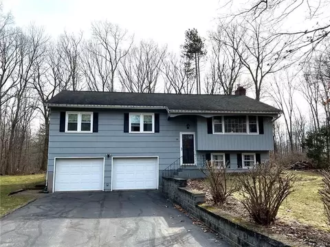 100 Geraldine Dr, Coventry, CT 06238