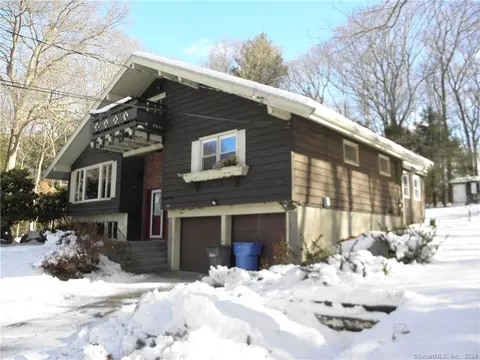 233 Blue Ridge Dr, Manchester, CT 06040