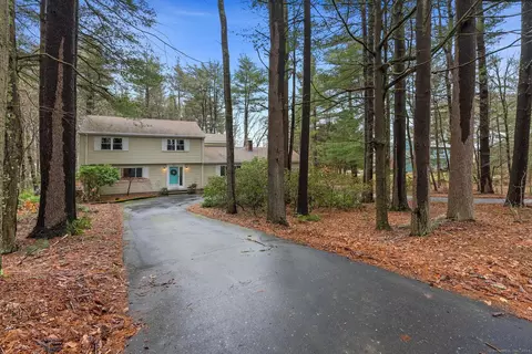 9 Watson Dr, Simsbury, CT 06092