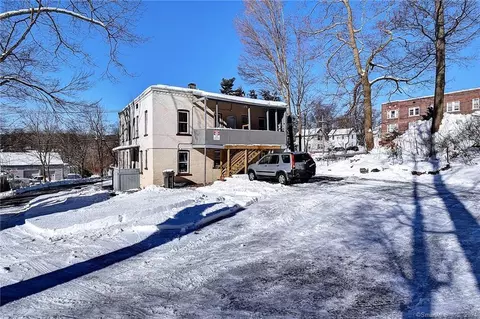 574 N Main St, Bristol, CT 06010