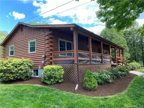 349 Mack Rd, Lebanon, CT 06249