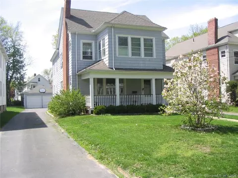 39 Bretton Rd, West Hartford, CT 06119