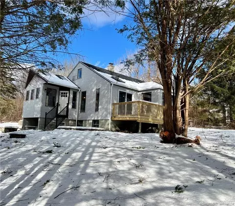 1404 Hartford Pike, Killingly, CT 06241