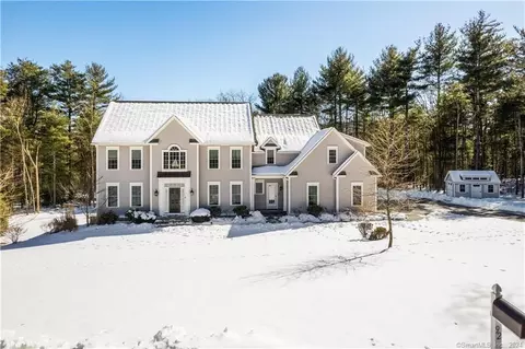 92 Sturgeon River Rd, Glastonbury, CT 06033