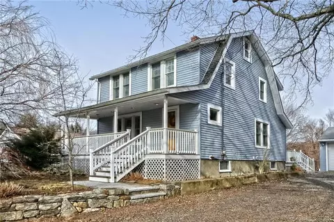 946 Cutspring Rd, Stratford, CT 06614