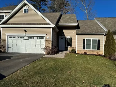 21 Brighton Park Way #21, Bloomfield, CT 06002