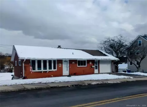 72 Grove St, Torrington, CT 06790