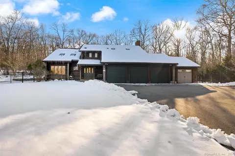 160 Butlertown Rd, Waterford, CT 06385