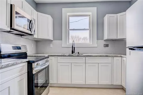 186 Capen St, Hartford, CT 06120