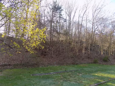 48 50 Nashville Rd, Bethel, CT 06801