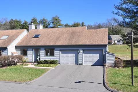 13 Catalpa Ct #13, Avon, CT 06001