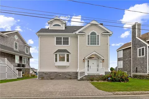 83 Atlantic Ave, Groton, CT 06340